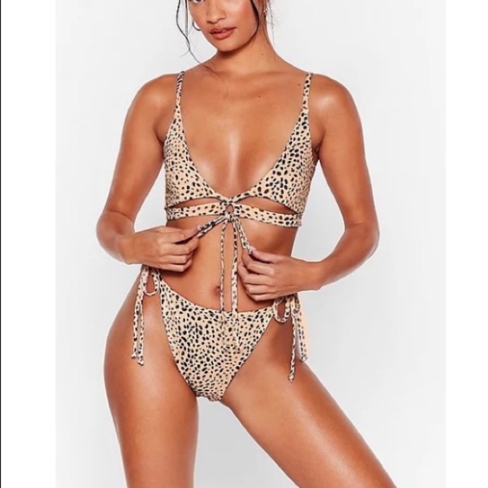 BRAND NEW Nasty Gal swimsuit